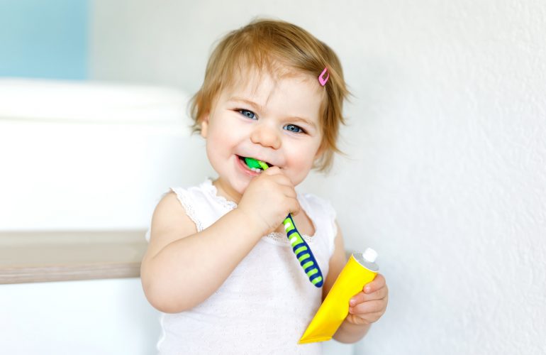 Wie putzt man Kinderzähne am besten?