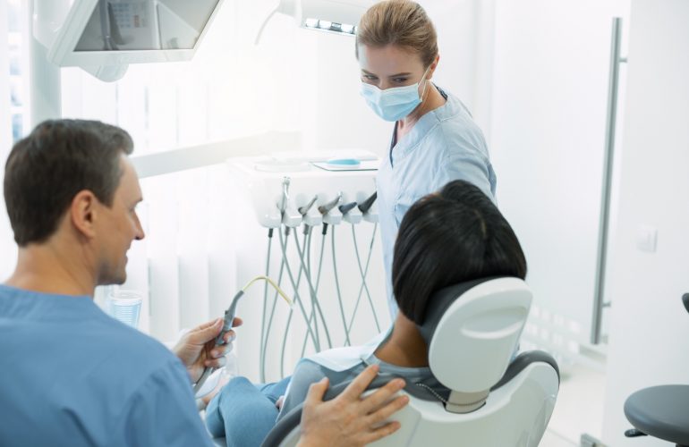 How does the dentist treat toothache?